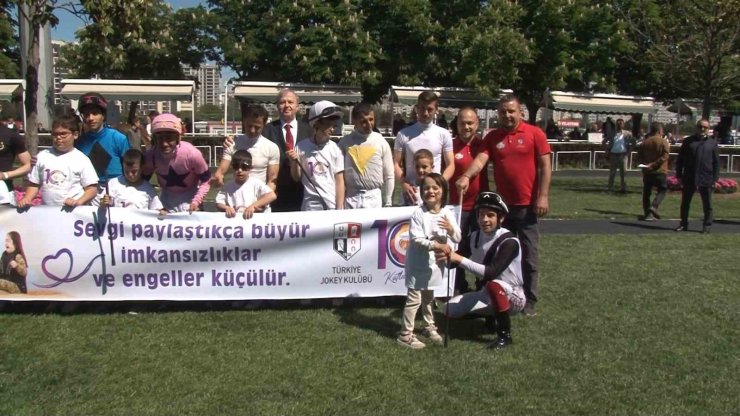 JOKEY MERTCAN ÇELİK, HASTANEDE YAŞAM SAVAŞI VERİYOR