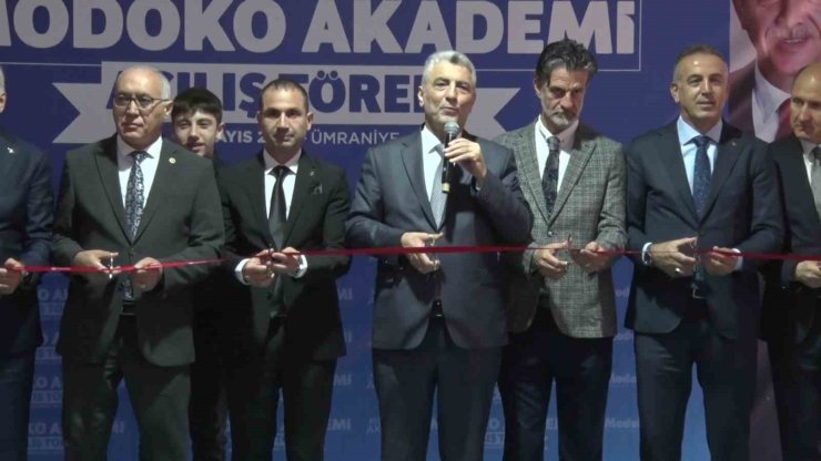 TİCARET BAKANI ÖMER BOLAT: "MOBİLYA SEKTÖRÜNDE DÜNYADA İLK ON İÇİNDEYİZ"