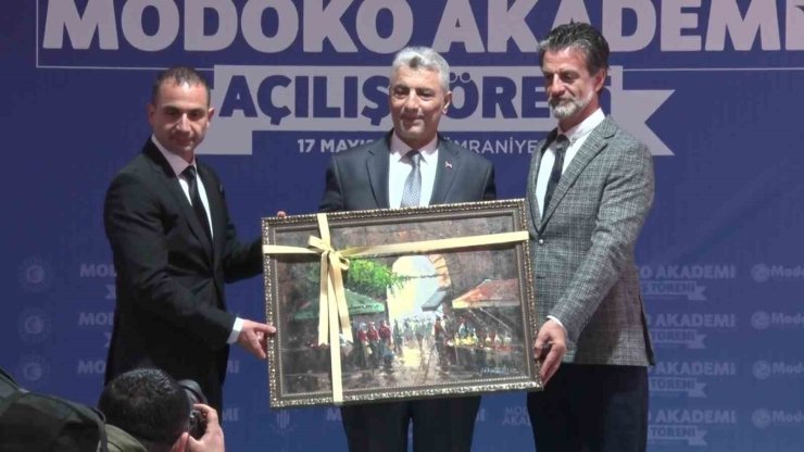 TİCARET BAKANI ÖMER BOLAT: "MOBİLYA SEKTÖRÜNDE DÜNYADA İLK ON İÇİNDEYİZ"