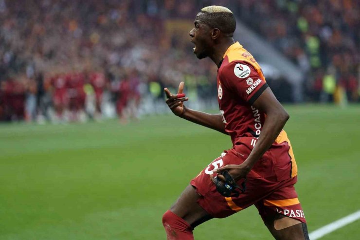 VİCTOR OSİMHEN BU SEZON 36. GOLÜNÜ ATTI