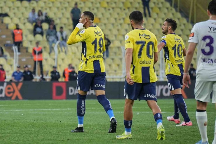 TRENDYOL SÜPER LİG: FENERBAHÇE: 1 - EYÜPSPOR: 0 (İLK YARI)