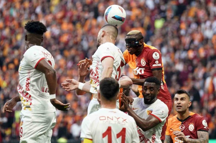 TRENDYOL SÜPER LİG: GALATASARAY: 2 - KAYSERİSPOR: 0 (İLK YARI)