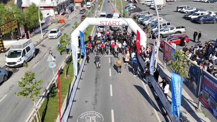 ARNAVUTKÖY’DE 19 MAYIS GENÇLİK VE SPOR BAYRAMI COŞKUYLA KUTLANDI