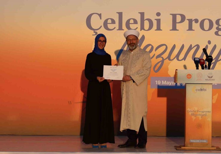 DİYANET İŞLERİ BAŞKANI ERBAŞ: "İNSANIN DEĞERİ, PEŞİNDEN GİTTİĞİ ŞEYLE ÖLÇÜLÜR"