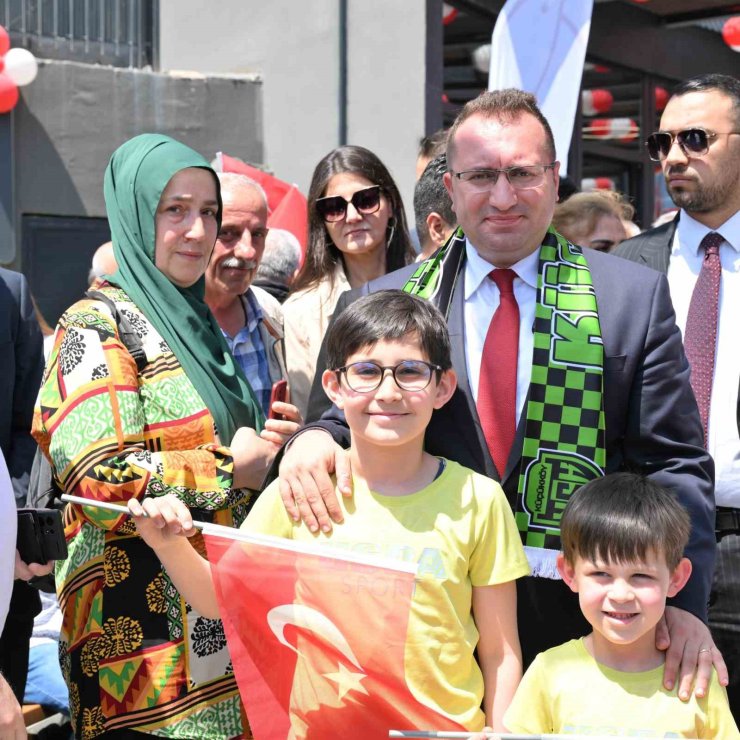 GAZİOSMANPAŞA’DA MUSTAFA YEŞİL YAŞAM MERKEZİ HİZMETE AÇILDI