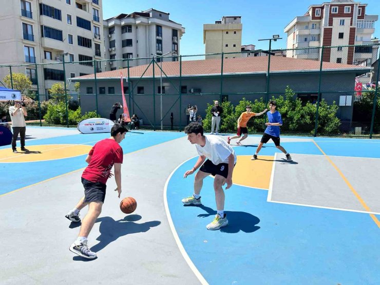 KARTAL’DA 19 MAYIS COŞKUSU: GENÇLER SPORLA BULUŞTU
