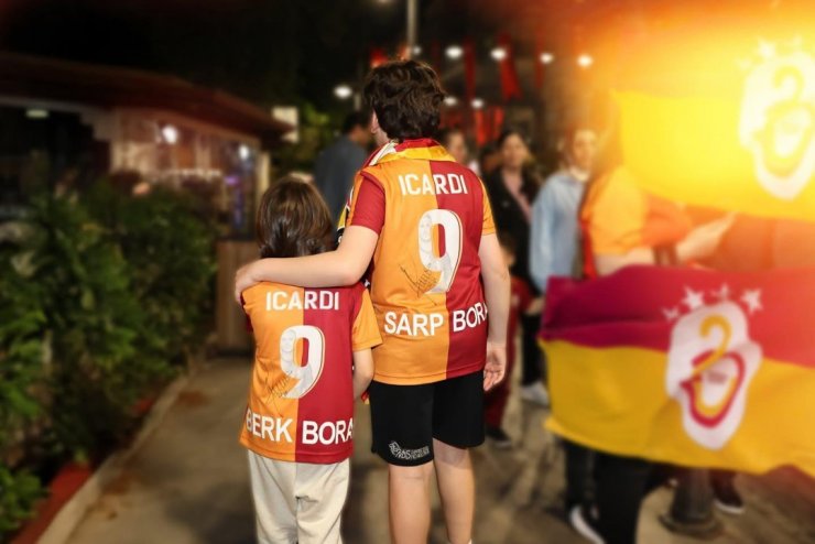 SİLİVRİ BELEDİYE BAŞKANI BORA BALCIOĞLU ŞAMPİYONLUK KUTLAMALARINA KATILDI