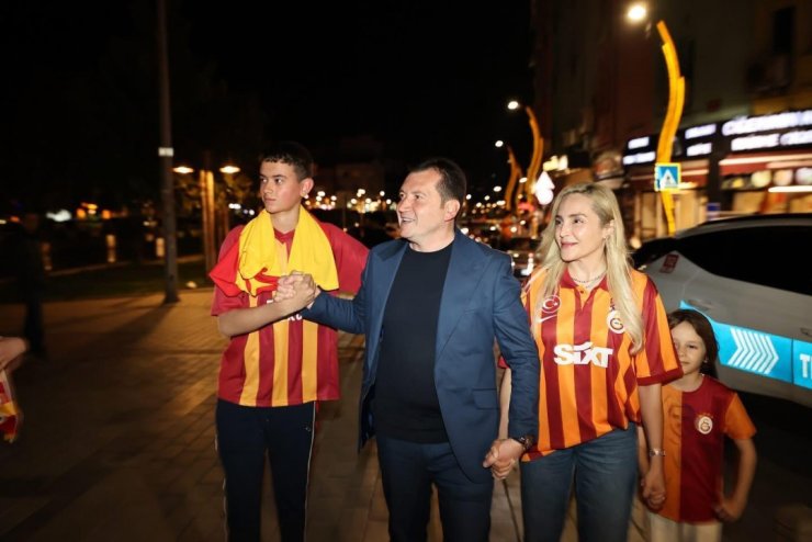 SİLİVRİ BELEDİYE BAŞKANI BORA BALCIOĞLU ŞAMPİYONLUK KUTLAMALARINA KATILDI