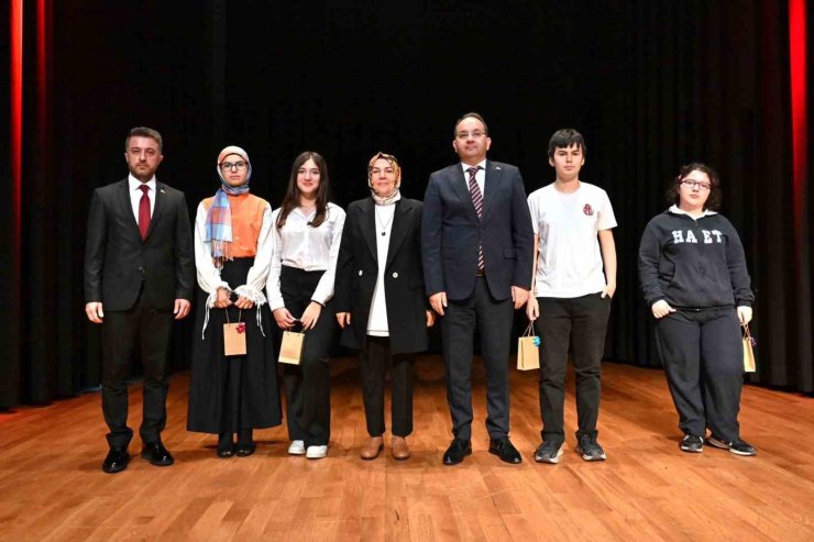 19 MAYIS ATATÜRK’Ü ANMA, GENÇLİK VE SPOR BAYRAMI ŞİŞLİ’DE KUTLANDI