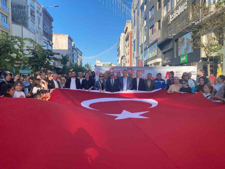 ÜMRANİYE’DE 19 MAYIS COŞKUYLA KUTLANDI