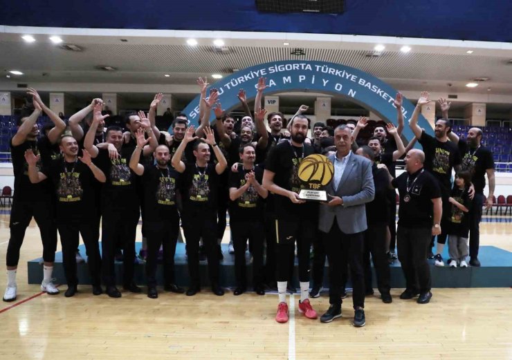 ESENLER EROKSPOR, BASKETBOL SÜPER LİGİ’NE YÜKSELDİ