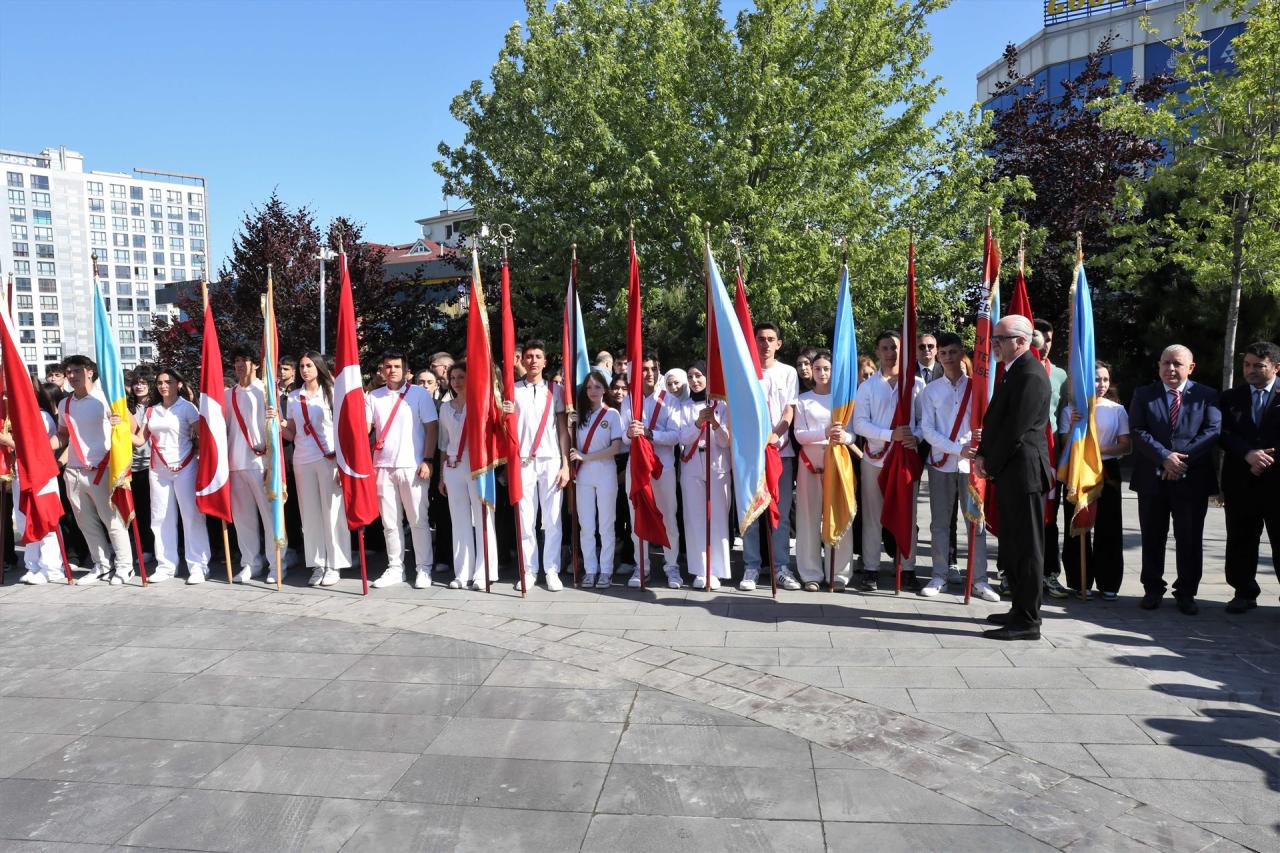 376tzIlok29gczfefypndryo.jpg
