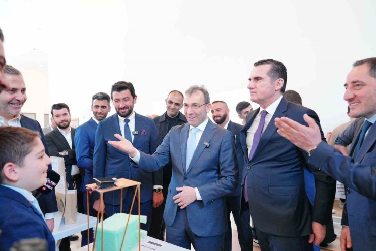 PENDİKLİ GENÇLERDEN AKILLI FABRİKA YÖNETİMİNDEN YAPAY ZEKAYA ÇIĞIR AÇAN PROJELER