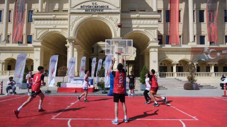 3X3 BASKETBOL GENÇLİK KUPASI NEFESLERİ KESTİ