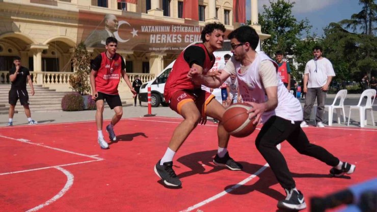3X3 BASKETBOL GENÇLİK KUPASI NEFESLERİ KESTİ