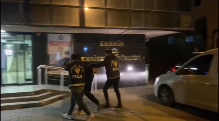 KADIKÖY’DE GALATASARAY TARAFTARINA SİLAHLI SALDIRI: 1 YARALI