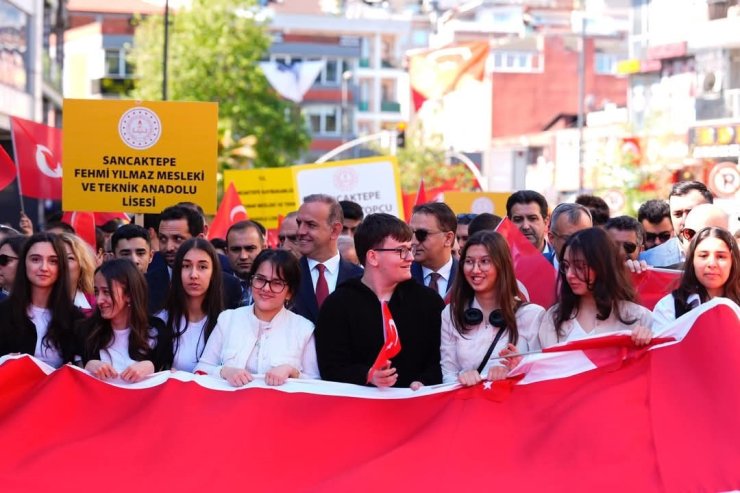 KARTAL’DA 19 MAYIS COŞKUSU SOKAKLARA TAŞTI