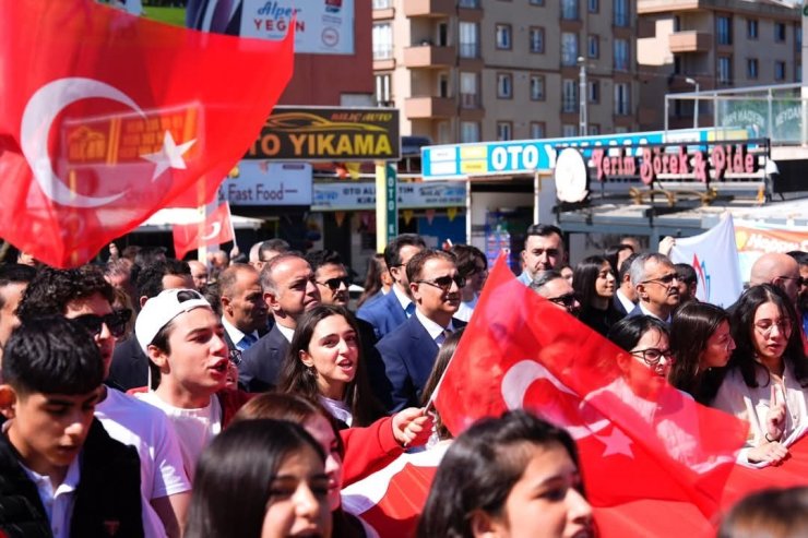 KARTAL’DA 19 MAYIS COŞKUSU SOKAKLARA TAŞTI
