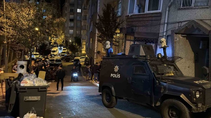 ŞİŞLİ’DE ETRAFA VE POLİSE ATEŞ AÇAN SALDIRGAN GÖZALTINA ALINDI