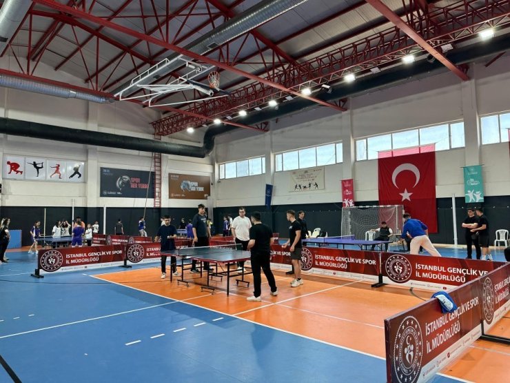 SİLİVRİ 19 MAYIS GENÇLİK HAFTASI’NDA MASA TENİSİ TURNUVASI DÜZENLENDİ