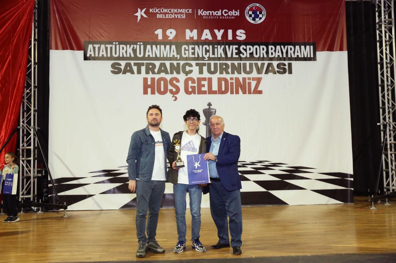 wac9cut6lfarzdrsbqjIydem.jpg