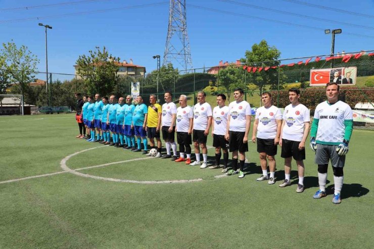 CUMHURİYET SAVCILARI İLE KURUM MÜDÜRLERİ DOSTLUK MAÇINDA SAHAYA ÇIKTI