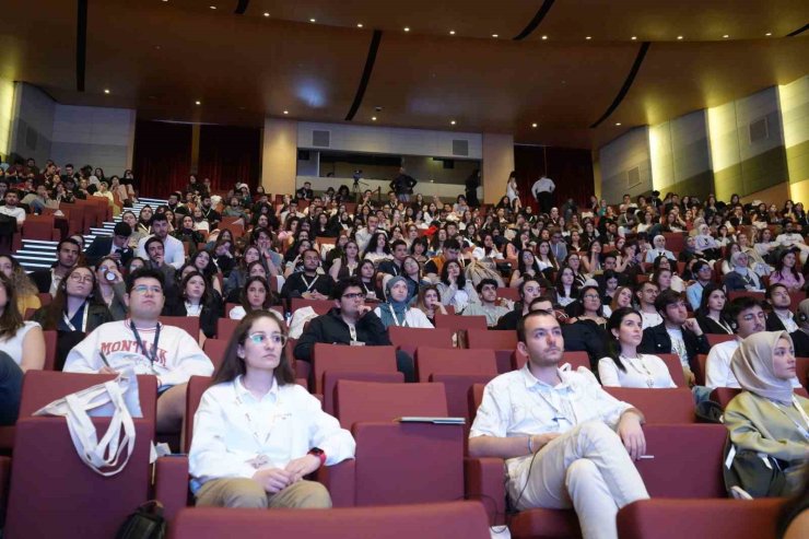 DÜNYACA ÜNLÜ GENETİK UZMANLARI ACIBADEM ÜNİVERSİTESİ’NDE BULUŞTU