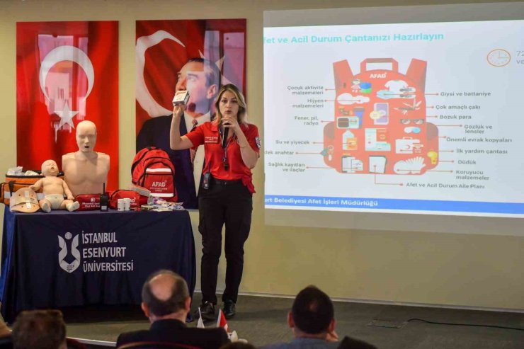 ESENYURT BELEDİYESİ’NDEN ÜNİVERSİTE ÖĞRENCİLERİNE AFET BİLİNCİ EĞİTİMİ