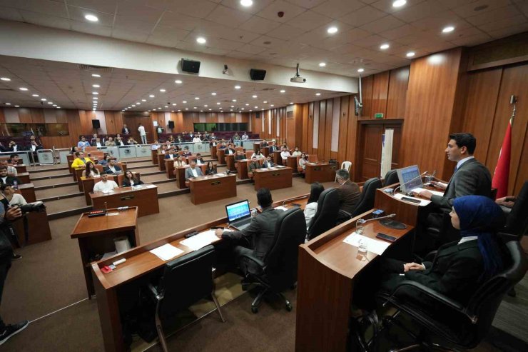 KARTAL GENÇLİK MECLİSİ KURULDU: BAŞKAN YÜKSEL’DEN GENÇLERE GELECEĞİ ŞEKİLLENDİRME ÇAĞRISI