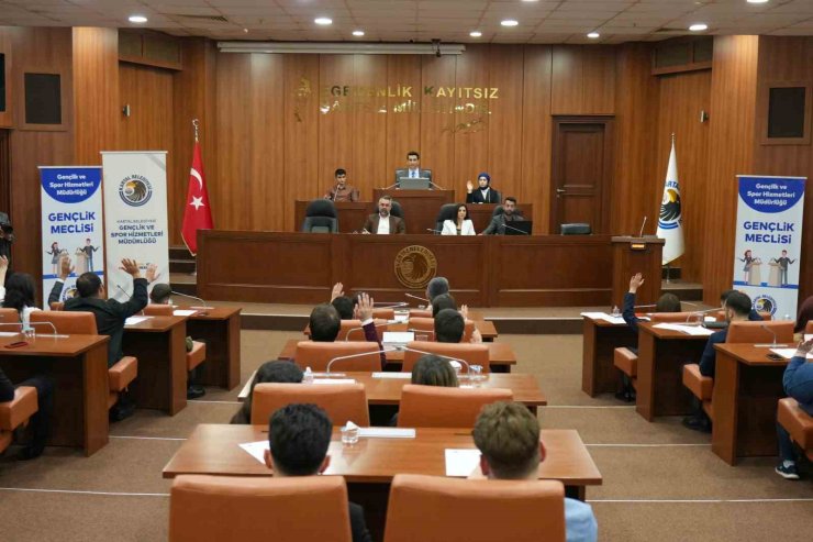 KARTAL GENÇLİK MECLİSİ KURULDU: BAŞKAN YÜKSEL’DEN GENÇLERE GELECEĞİ ŞEKİLLENDİRME ÇAĞRISI