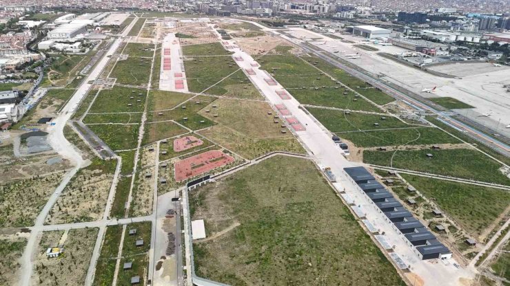 ATATÜRK HAVALİMANI, MİLLET BAHÇESİYLE YEŞİLE BÜRÜNÜYOR
