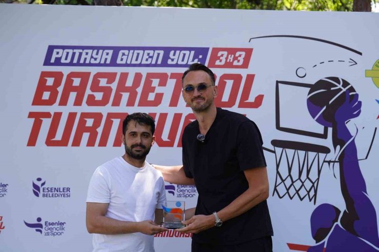 SEMİH ERDEN, ESENLER’DE GENÇLERLE BULUŞTU