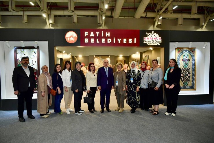 FATİH BELEDİYESİ ‘TARİHİ YARIMADANIN YANSIMALARI’ ÖZEL KOLEKSİYONUYLA FUARDA YERİNİ ALDI