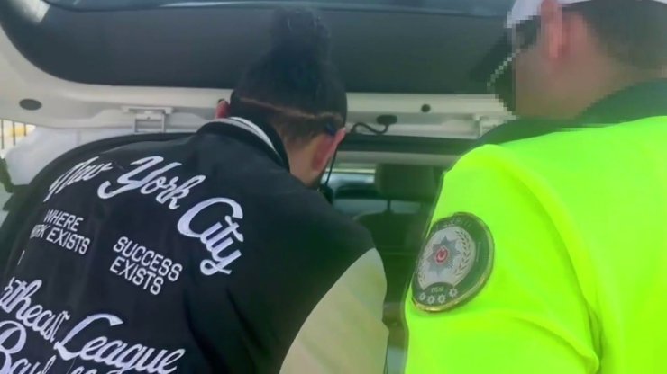 PENDİK’TE TRAFİKTE TARTIŞTIĞI KİŞİNİN ARACINA SALDIRAN ŞAHSA PARA CEZASI