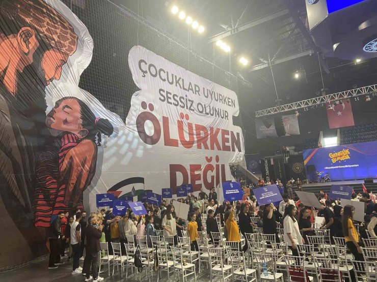 BAŞAKŞEHİR GENÇLİK OYUNLARI’NDA FİNAL HEYECANI YAŞANDI