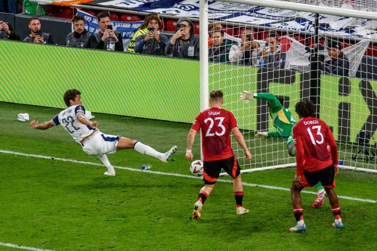 TOTTENHAM 3. KEZ UEFA AVRUPA LİGİ ŞAMPİYONU