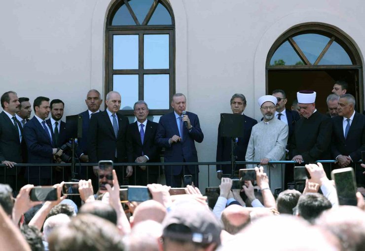 TARİHİ GÜMRÜKÇÜ İSHAK AĞA CAMİİ AÇILDI, TÖRENE CUMHURBAŞKANI ERDOĞAN DA KATILDI