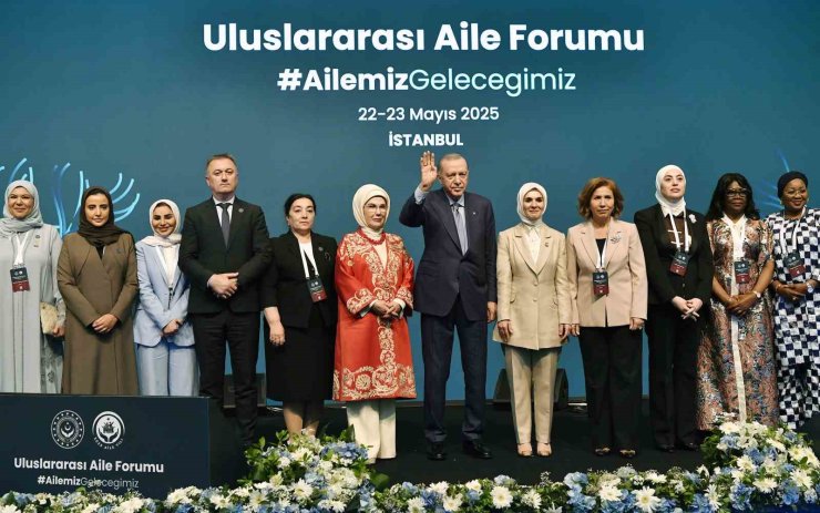 EMİNE ERDOĞAN, ULUSLARARASI AİLE FORUMU’NUN KAPANIŞ PROGRAMINA KATILDI