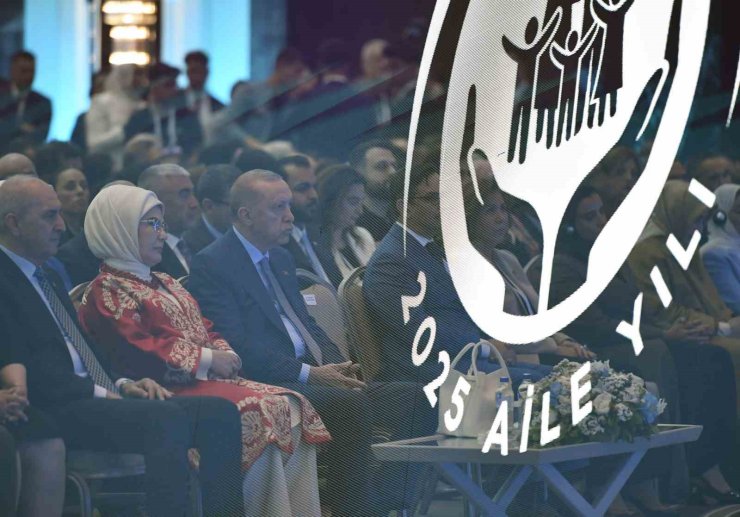 EMİNE ERDOĞAN, ULUSLARARASI AİLE FORUMU’NUN KAPANIŞ PROGRAMINA KATILDI