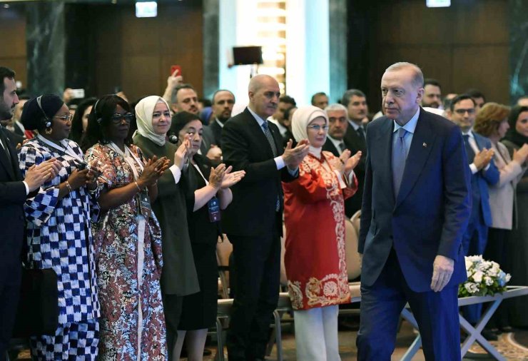 EMİNE ERDOĞAN, ULUSLARARASI AİLE FORUMU’NUN KAPANIŞ PROGRAMINA KATILDI