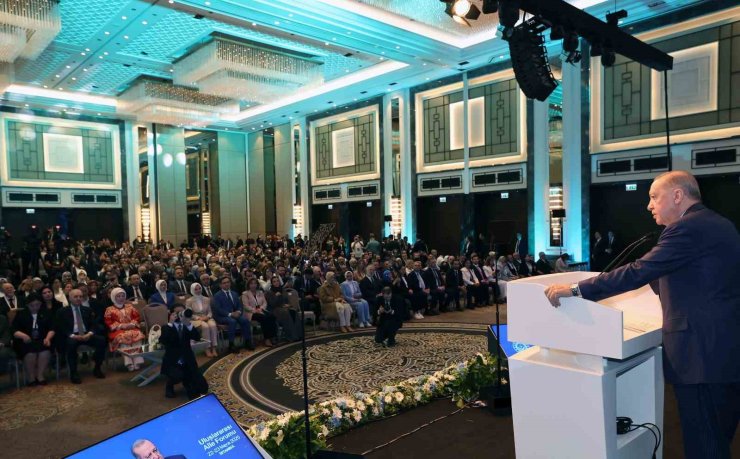 EMİNE ERDOĞAN, ULUSLARARASI AİLE FORUMU’NUN KAPANIŞ PROGRAMINA KATILDI