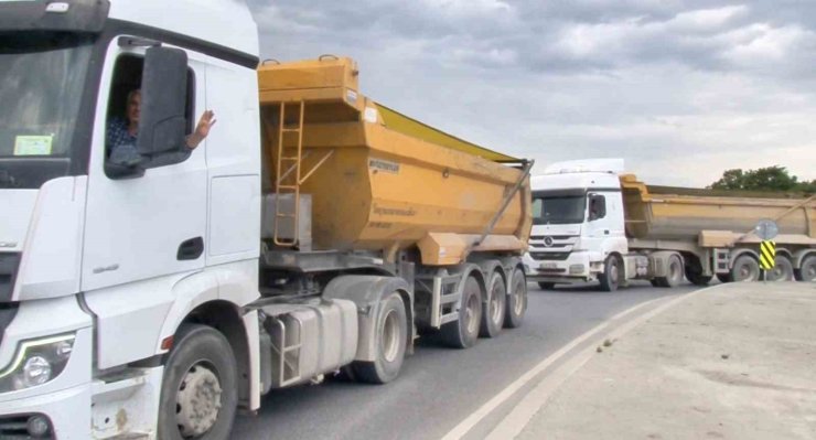 İSTANBUL’DA HAFRİYAT DÖKÜM SAHASI SAYISININ 1’E DÜŞMESİ KİLOMETRELERCE KUYRUĞA NEDEN OLDU