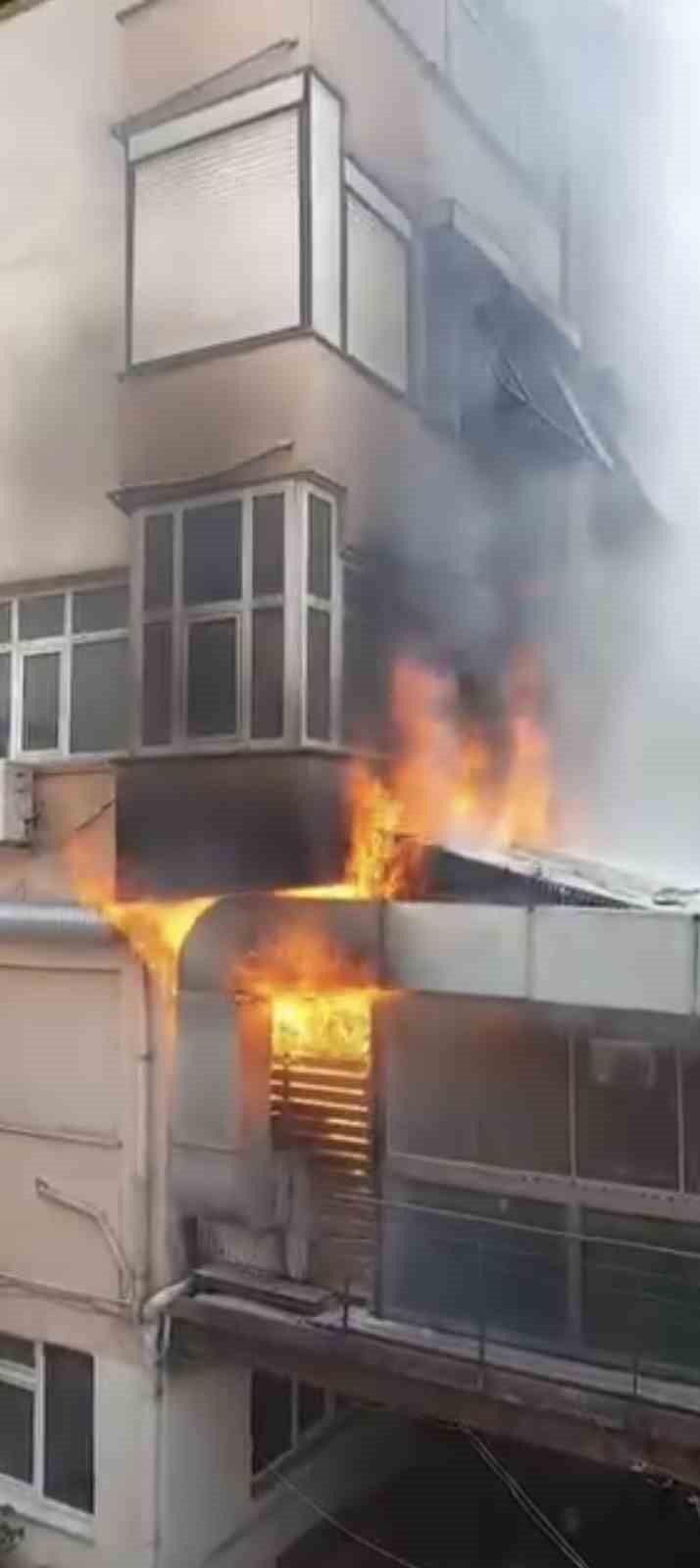 ŞİŞLİ’DE BİR RESTORANDA YANGIN PANİĞİ