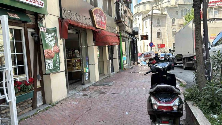 ŞİŞLİ’DE BİR RESTORANDA YANGIN PANİĞİ