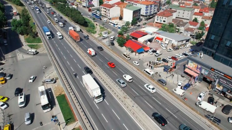 ESENYURT BALIKYOLU KÖPRÜSÜ TEHLİKE SAÇMAYA DEVAM EDİYOR