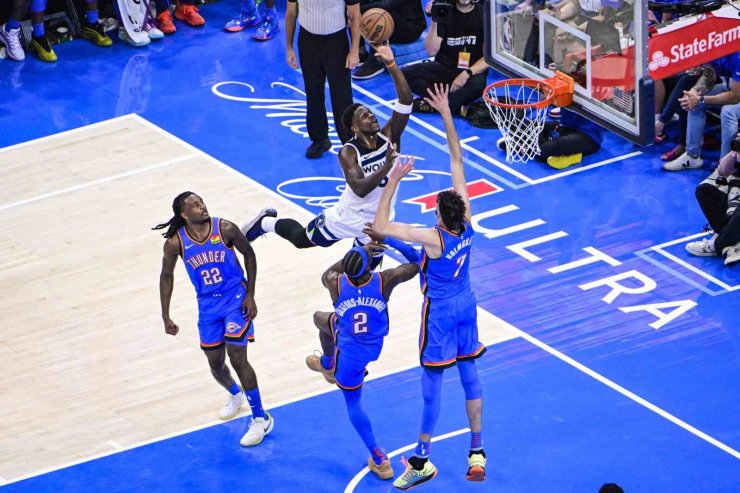 OKLAHOMA CİTY THUNDER, BATI KONFERANSI FİNAL SERİSİNDE 2-0 YAPTI