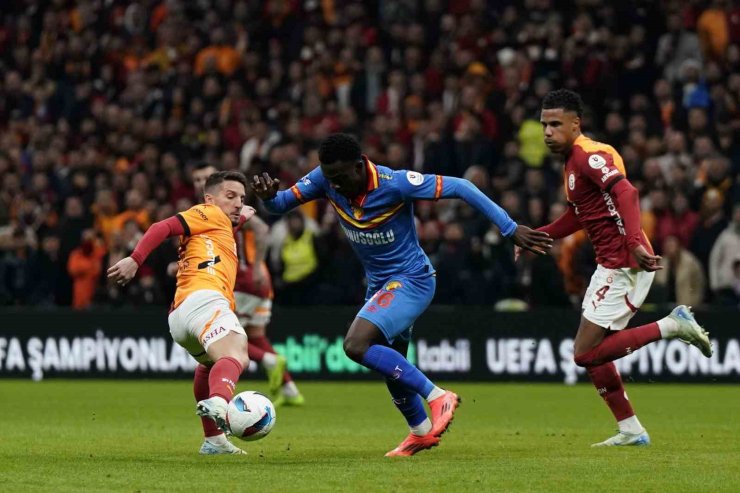 ŞAMPİYON GALATASARAY, GÖZTEPE DEPLASMANINDA