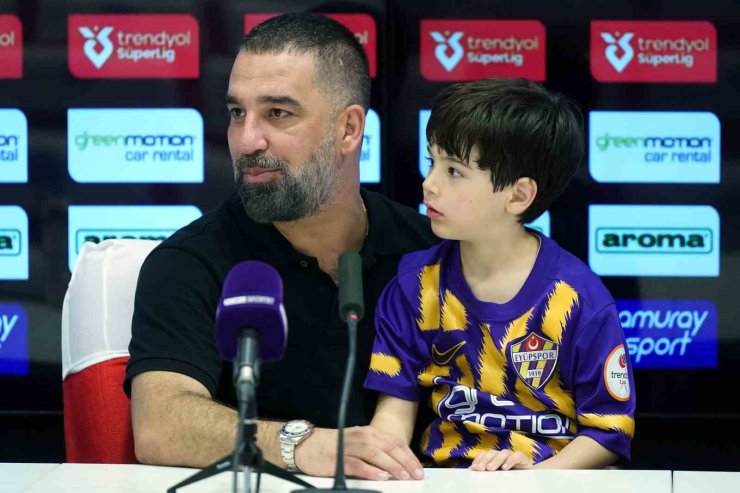 ARDA TURAN: "ÖNÜMÜZDE YURT DIŞINDAN 4 TEKLİF VAR"