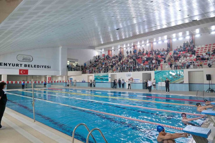 ESENYURT MERKEZ KAPALI YÜZME HAVUZU HİZMETE AÇILDI