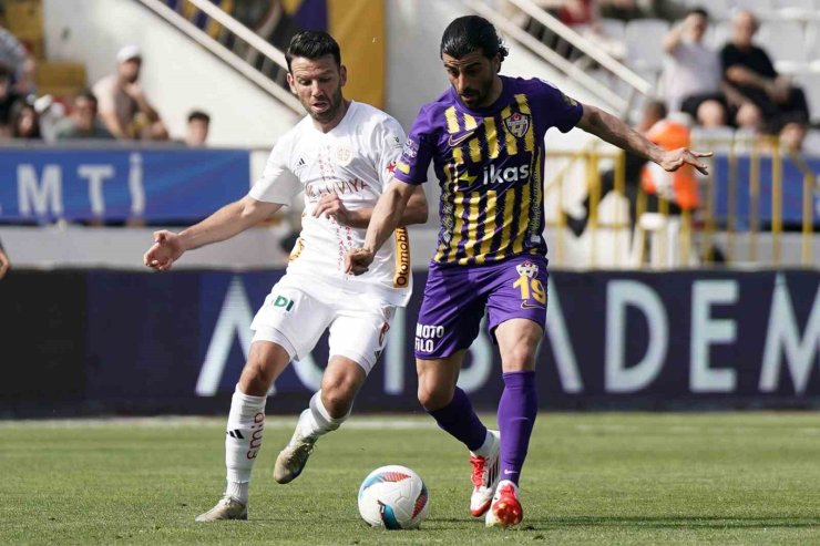 TRENDYOL SÜPER LİG: EYÜPSPOR: 2 - ANTALYASPOR: 0 (İLK YARI)